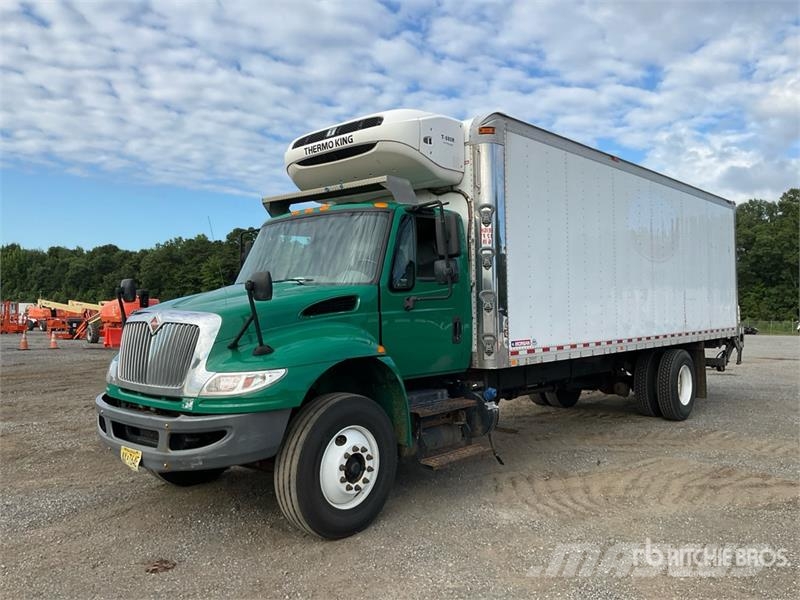 International 4300 Camiones con temperatura controlada