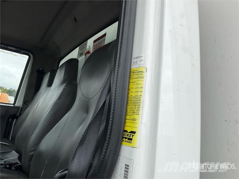 International 4300 Furgons