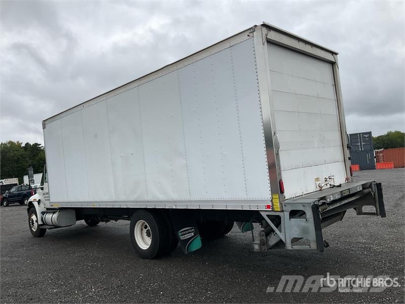 International 4300 Furgons