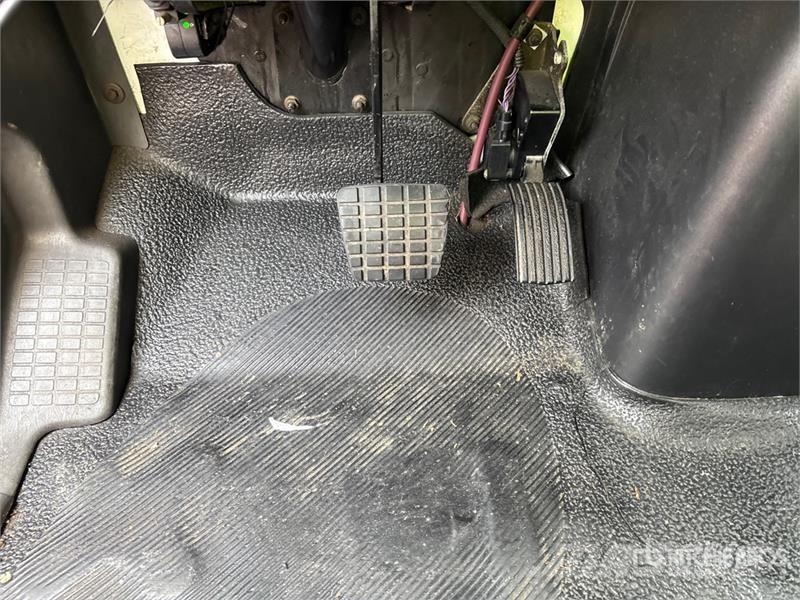 International 4300 Tovornjaki zabojniki
