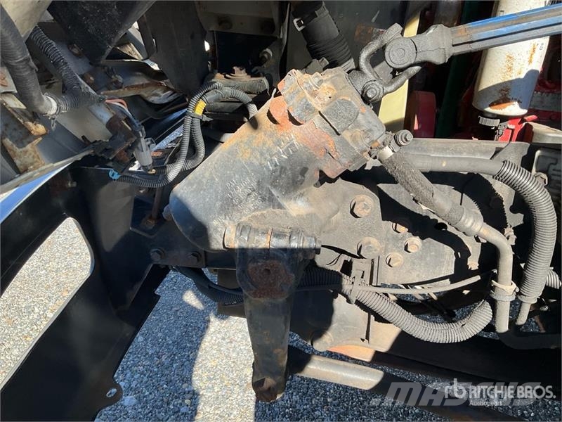 International 4300 貨箱式卡車