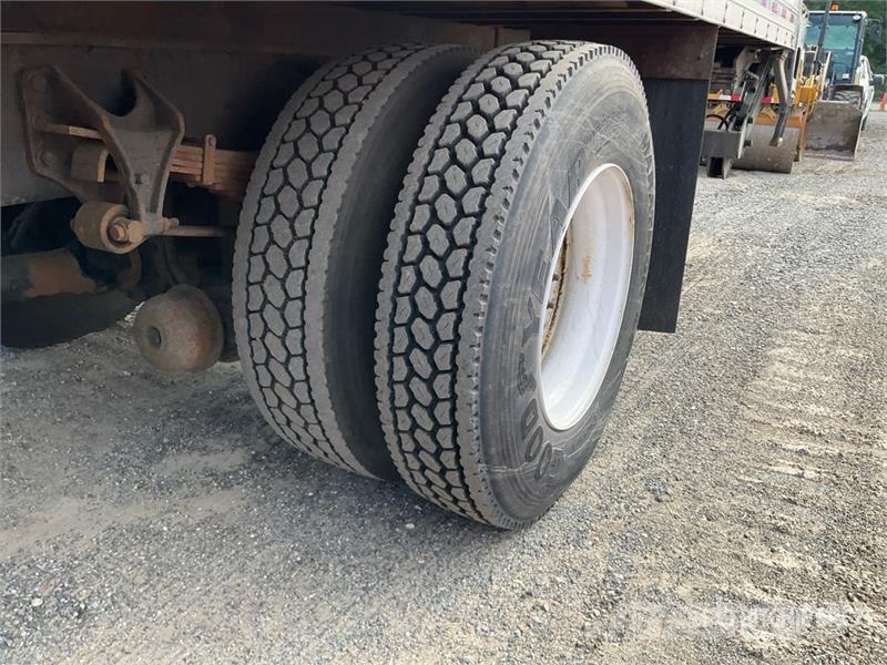 International 4300 Camiones con temperatura controlada