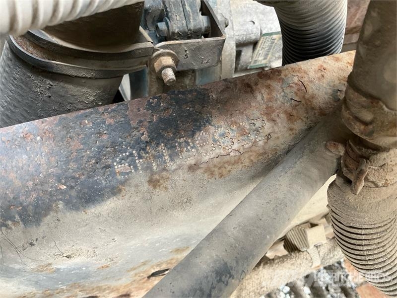 International 4300 Kombinētās vakumsūkņa mašīnas