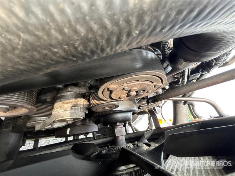 International 4300 Camiones volquete para virutas de madera