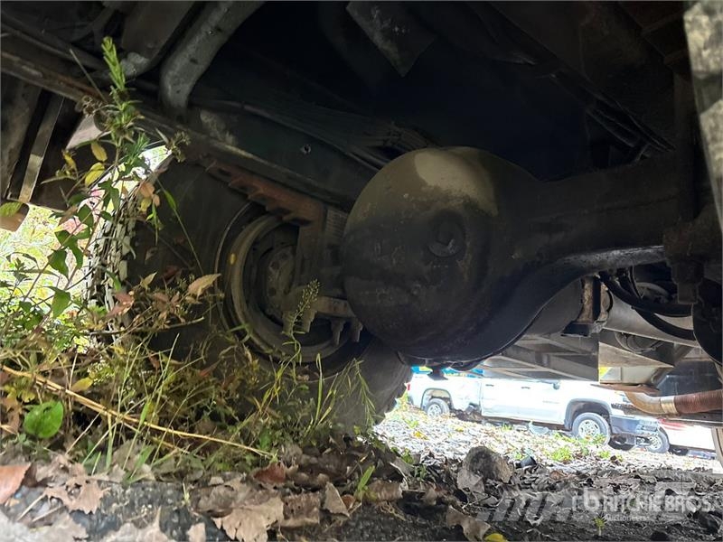 International 4300 Fahrzeug mit mobiler Bohranlage