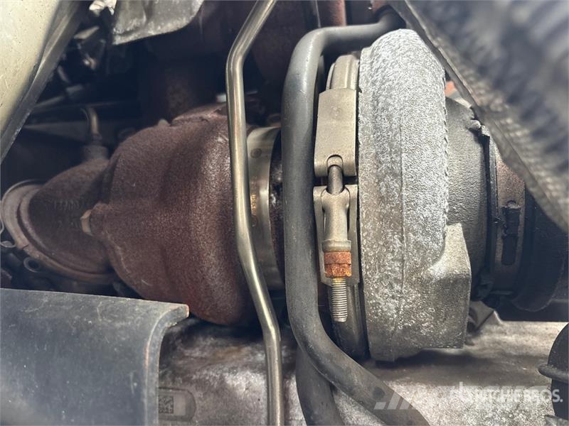 International 4300 Auto korpe