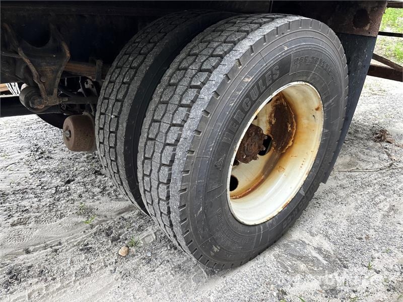 International 4300 Box trucks
