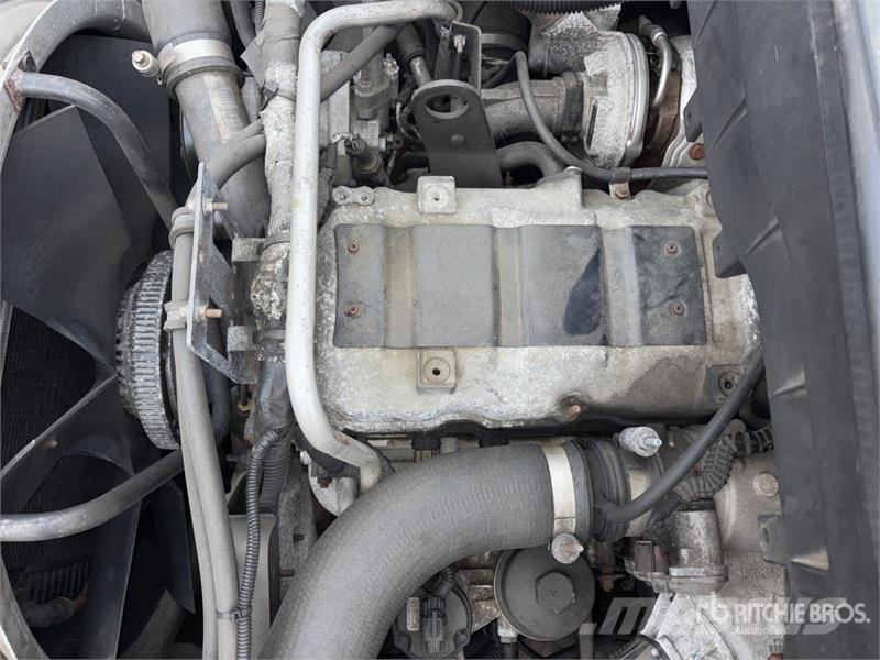 International 4300 Auto korpe