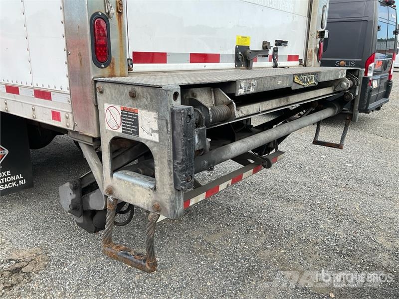 International 4300 Camiones con temperatura controlada