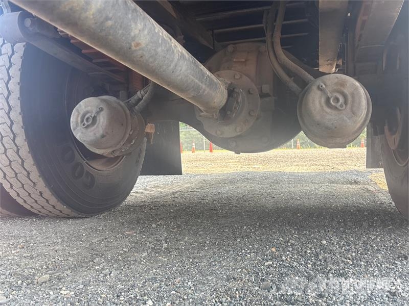 International 4300 Camiones con caja de remolque