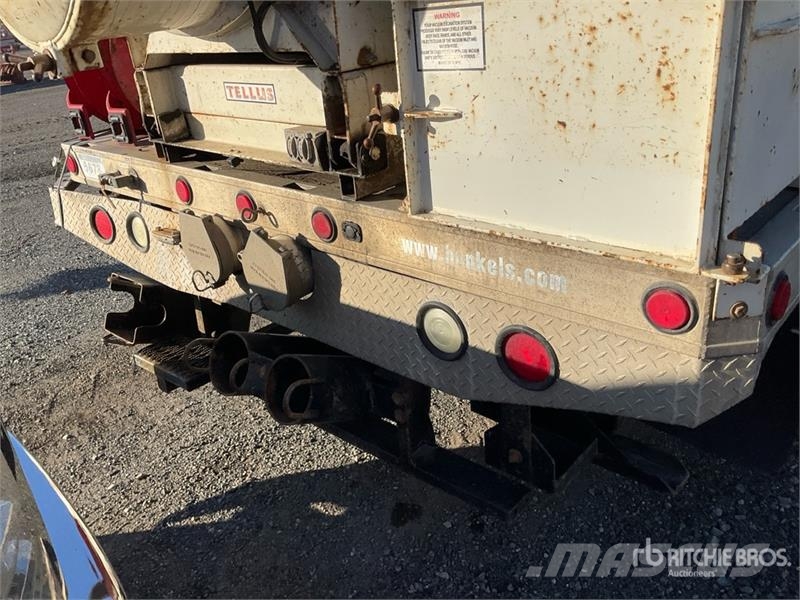 International 4300 Αποφρακτικά οχήματα