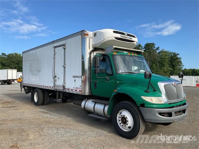 International 4300 Camiones con temperatura controlada