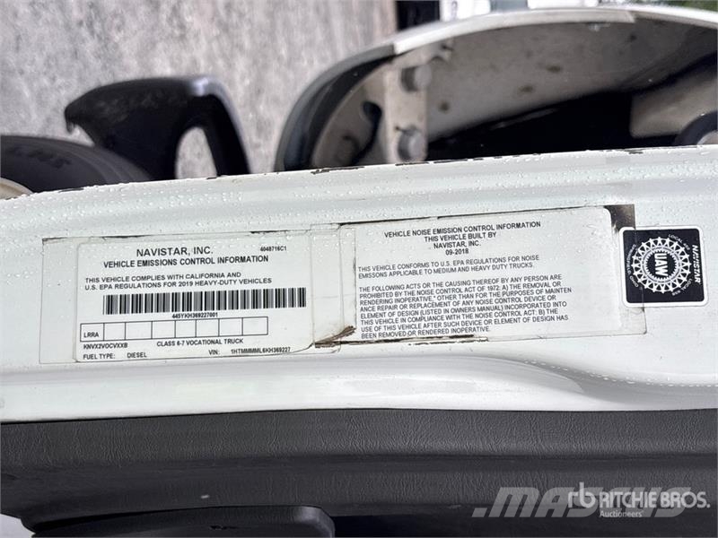 International 4300 Temperature controlled trucks