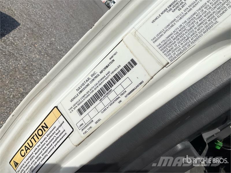 International 4300 Skriňová nadstavba