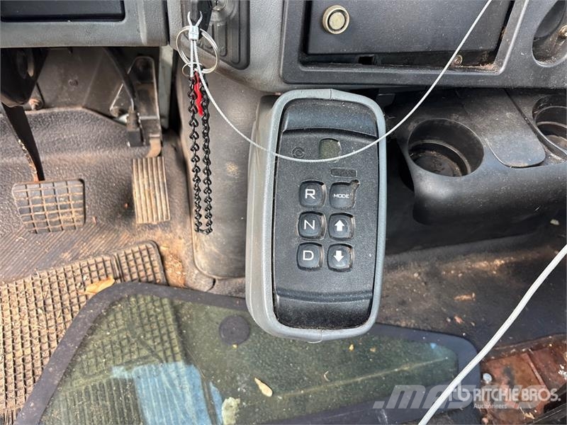 International 4300 كابينة والداخلية