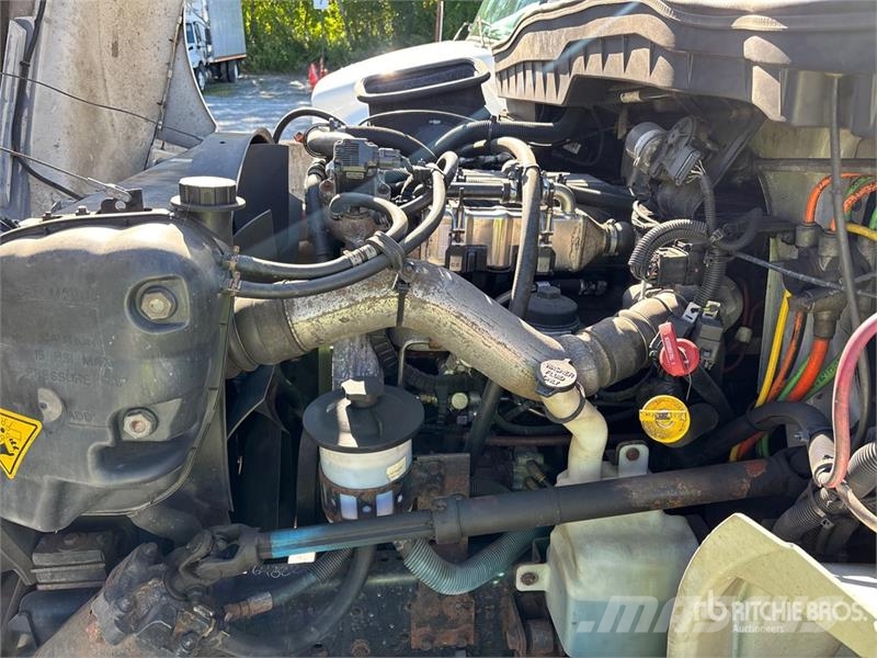 International 4300 Фургони