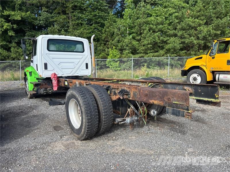 International 4300 كابينة والداخلية