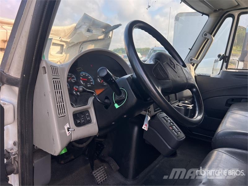 International 4300 Box trucks