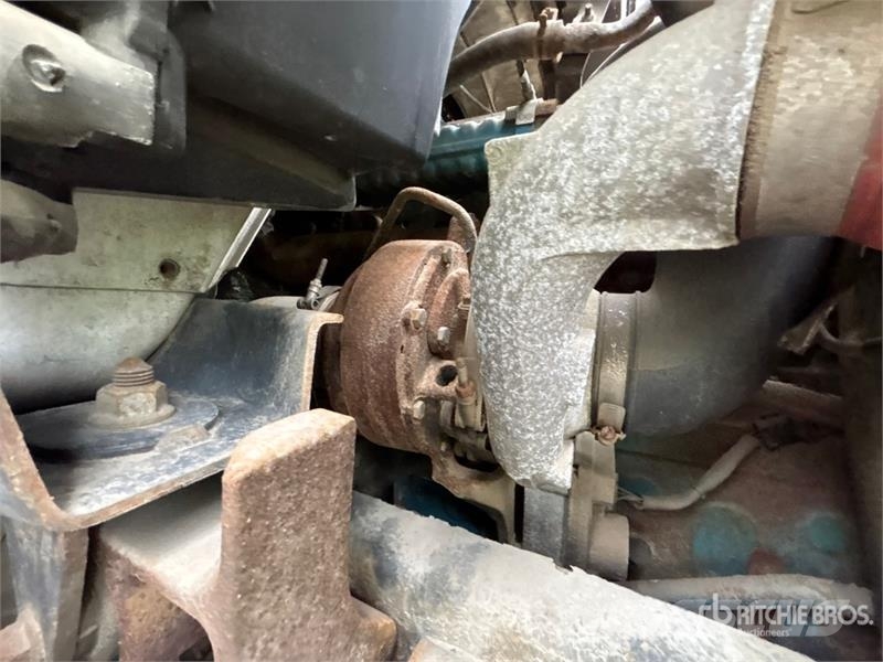 International 4300 Fahrzeug mit mobiler Bohranlage