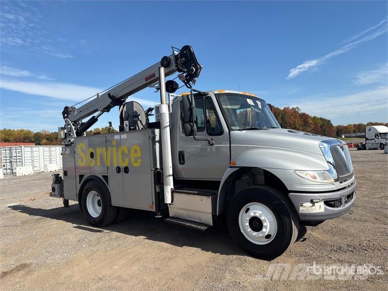 International 4300 4x2 Service Truck Camions et véhicules municipaux