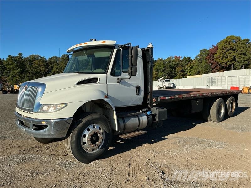 International 4300 6x2 Flatbed Truck Kamioni sa otvorenim sandukom