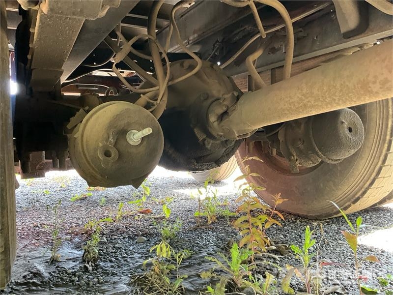International 4300 6x4 T/A Dump Truck (Inoperable) 自卸式货车