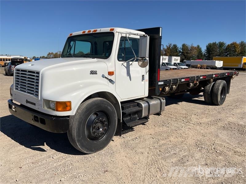 International 4700 Φορτηγά Kαρότσα με ανοιγόμενα πλαϊνά
