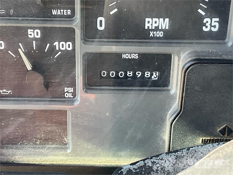 International 4700 Φορτηγά Kαρότσα με ανοιγόμενα πλαϊνά