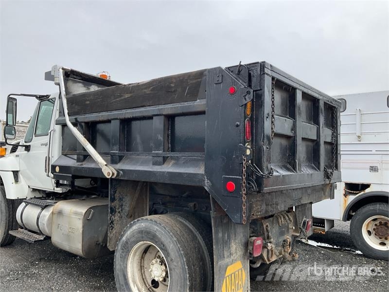International 7400 Tippbil