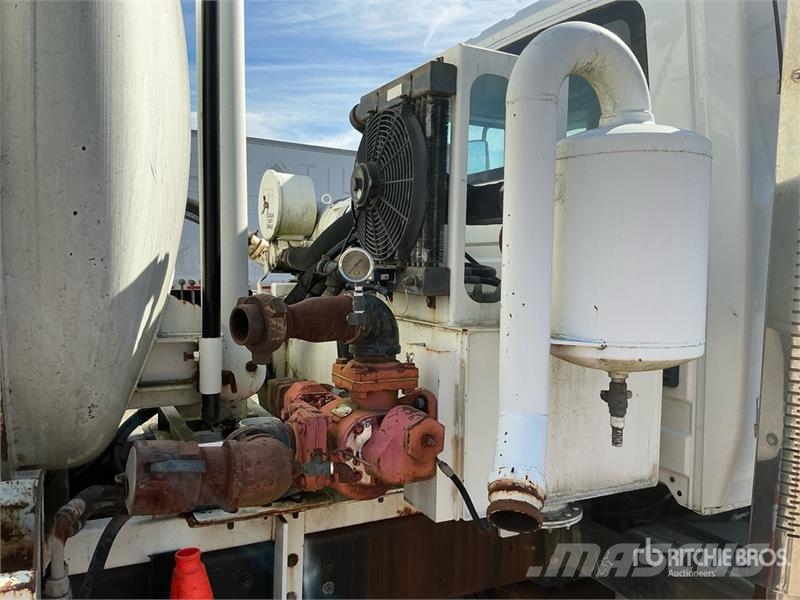 International 7400 Ассенизаторские машины