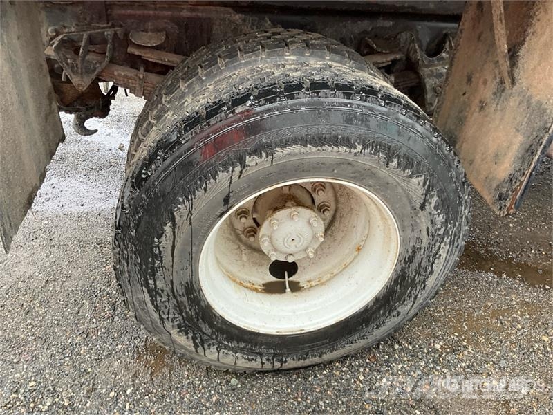 International 7400 Tippbil