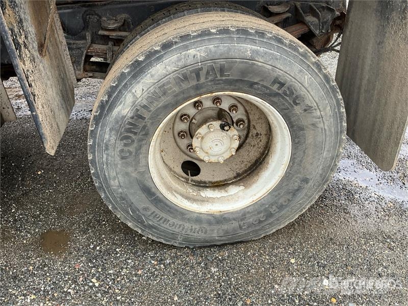 International 7400 Tippbil