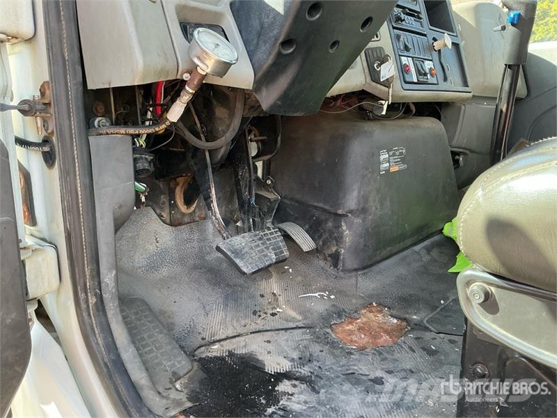 International 7400 Ассенизаторские машины
