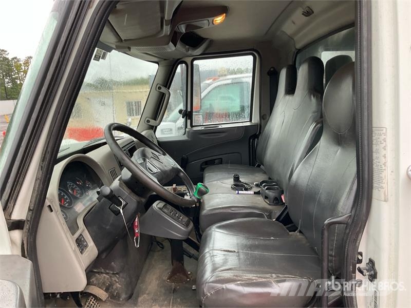 International 7400 Tippbil