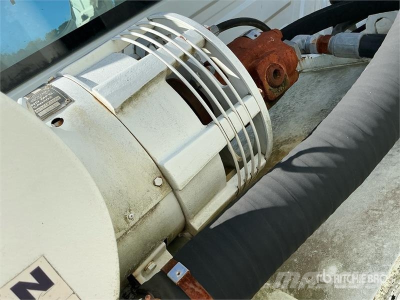 International 7400 Ассенизаторские машины