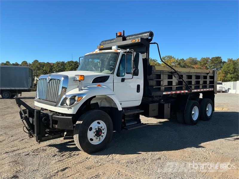 International 7400 Kipper