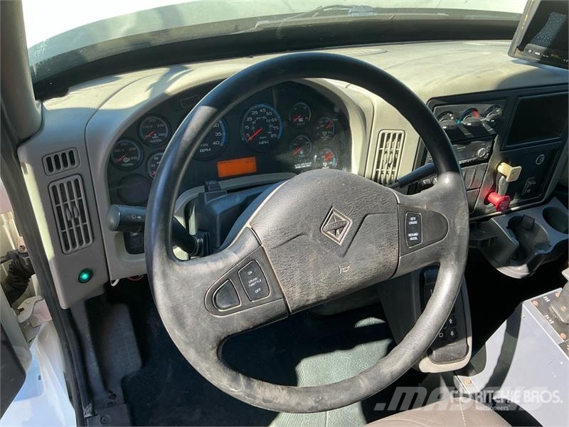 International 7400 Kipper