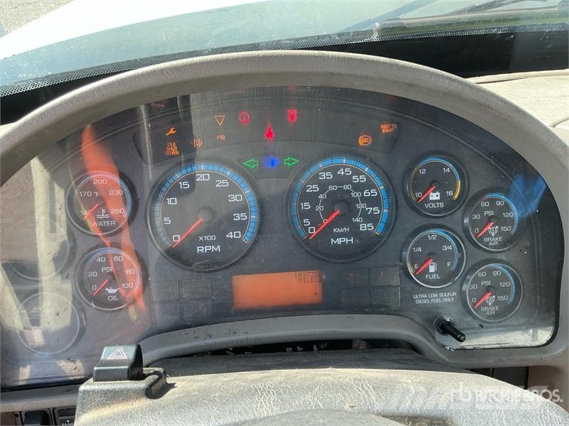 International 7400 Ассенизаторские машины