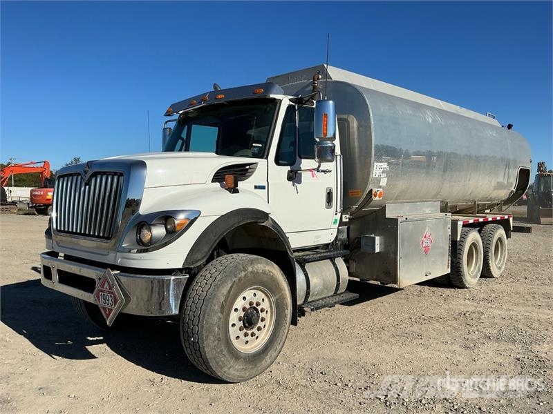International 7500 21000 L 6x4 Fuel Truck Tankwagen