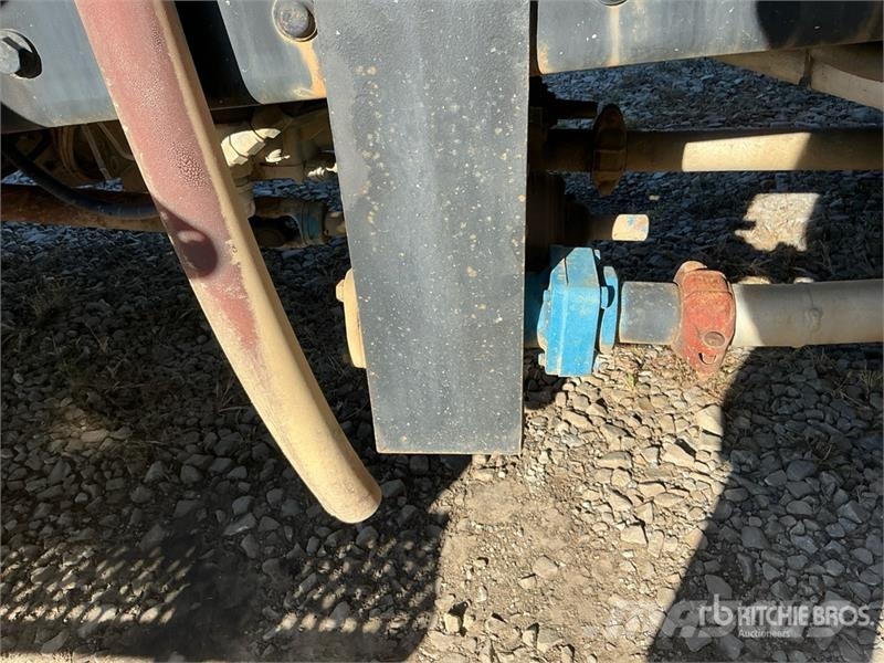 International 7500 21000 L 6x4 Fuel Truck Tankwagen