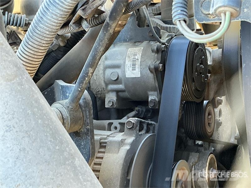 International 7500 21000 L 6x4 Fuel Truck Tankwagen