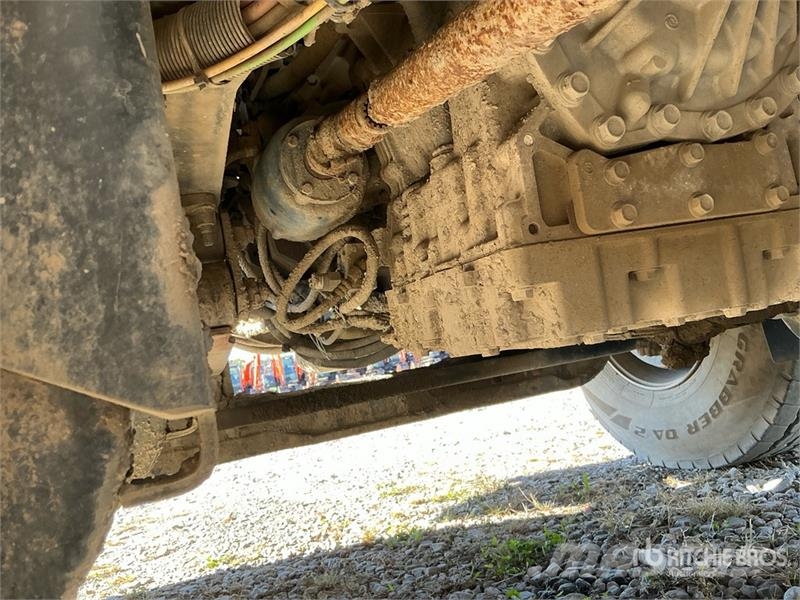 International 7500 21000 L 6x4 Fuel Truck Tankwagen