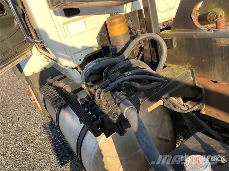 International 7600 Hidroliftli kamyonlar