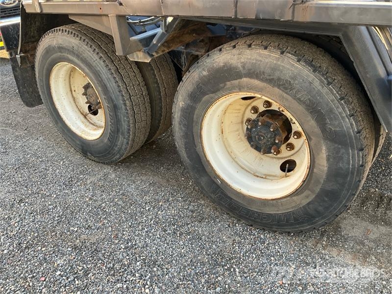 International 7600 Hidroliftli kamyonlar