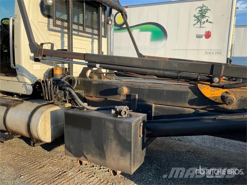 International 7600 Hidroliftli kamyonlar