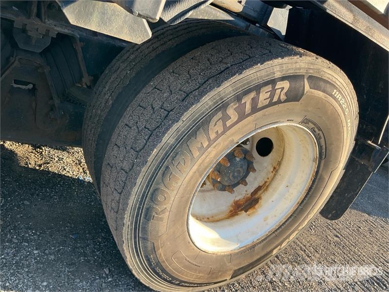 International 7600 Hidroliftli kamyonlar