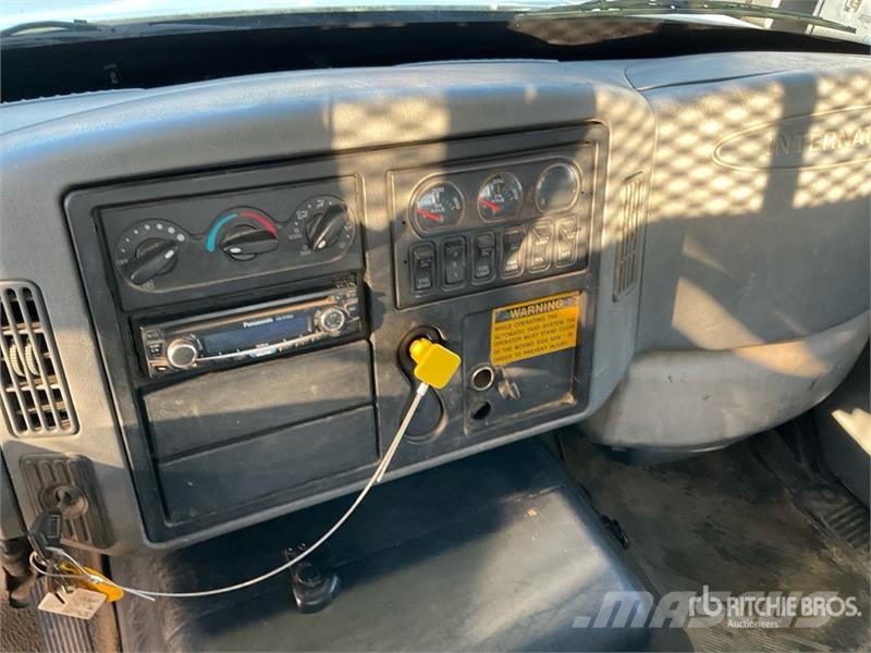 International 7600 Hidroliftli kamyonlar