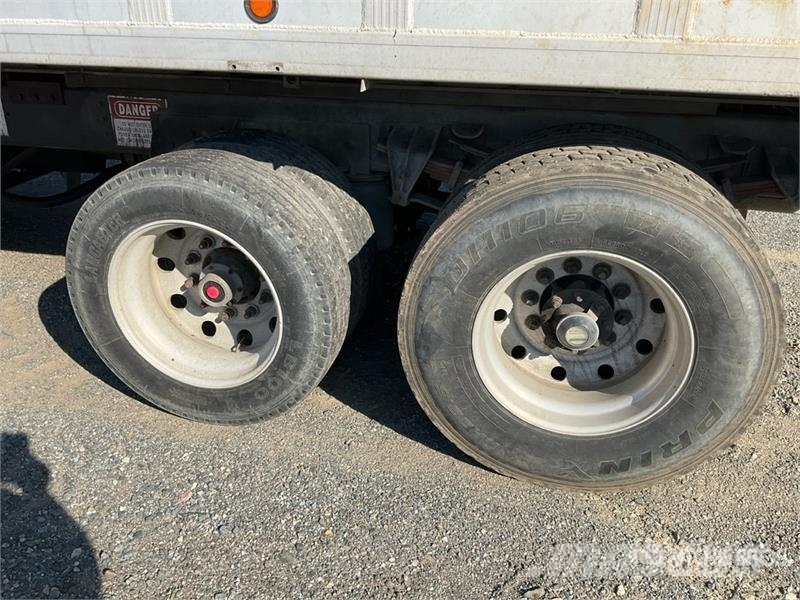 International 8100 Kipper