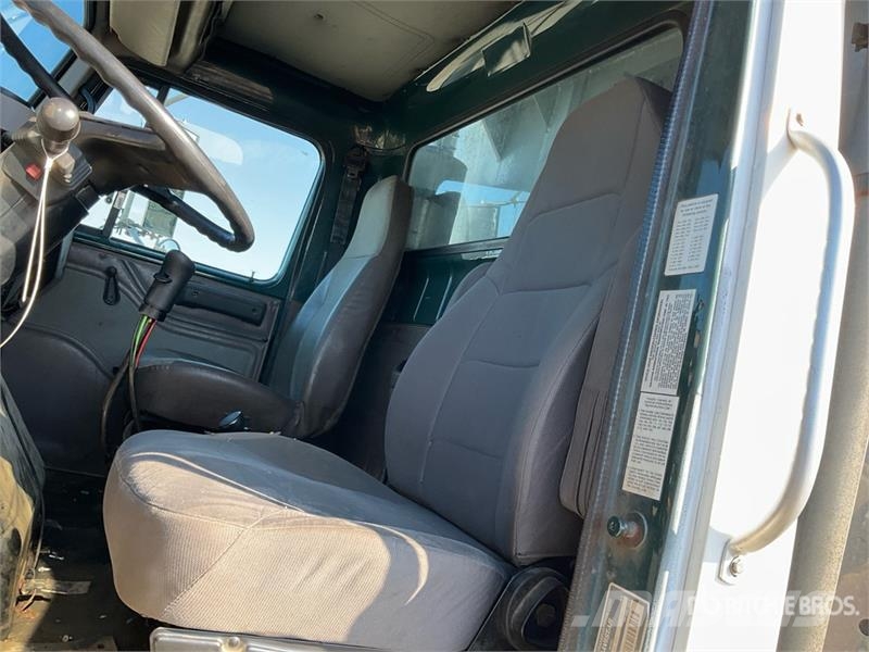 International 8100 Kipper