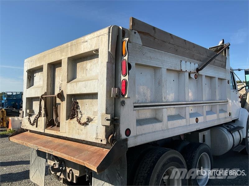 International 8100 Kipper